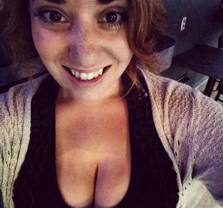 黒人フェムボーイOnlyFans アダルト ギャラリー