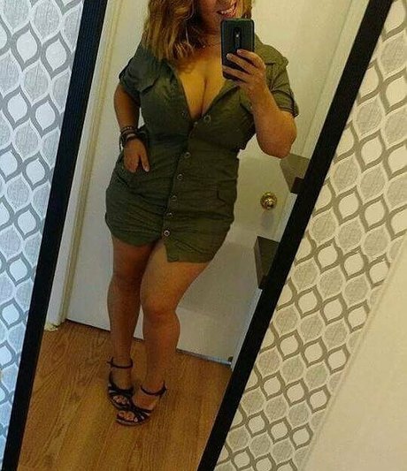 ブロンドヨガOnlyFans ホットヌード 写真