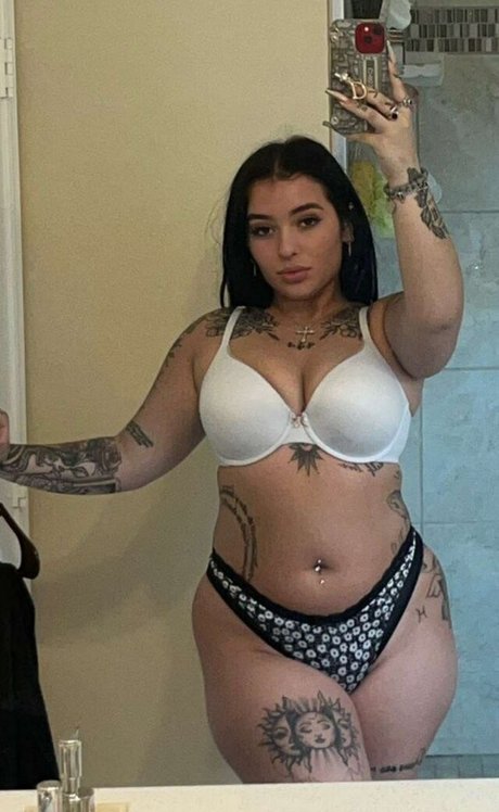 Daniellecohn ポルノスター 裸 画像