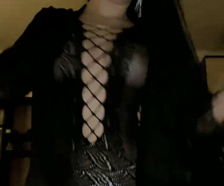 Janym エロティック女優 画像