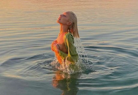 Manahou Mackay 無料のポルノスター 写真