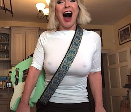 Toyah スター 裸 ギャラリー