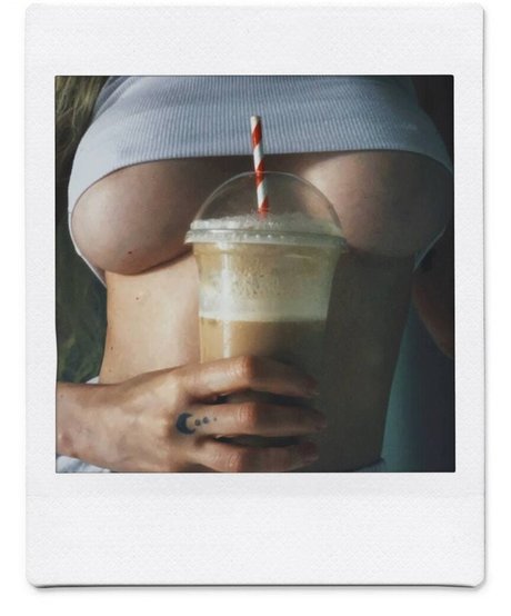 アーミーガールズオンリーファン アートxxx 写真