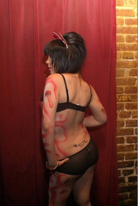 金髪の小柄なOnlyFans 無料xxx 画像