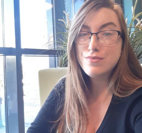 Blondy1 無料女優 写真