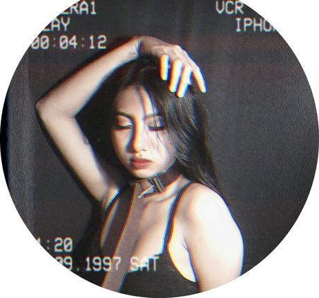 Michaela trinos 素敵なポルノスター 写真