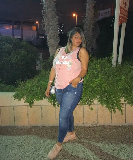 Marin Elbaz 独占ポルノスター 画像