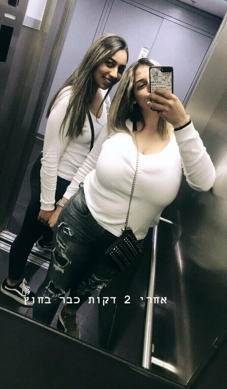 Marin Elbaz エロティック女優 写真