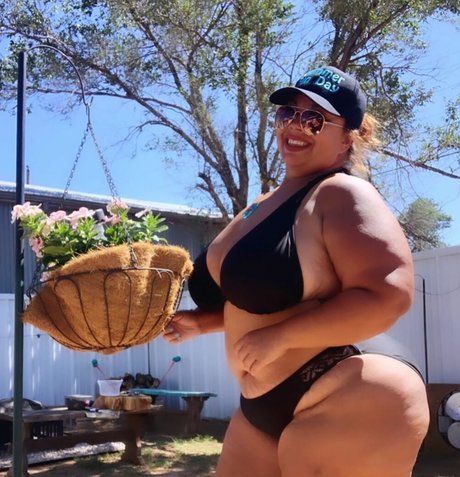 レズビアン ストラップオン OnlyFans エロチック 写真