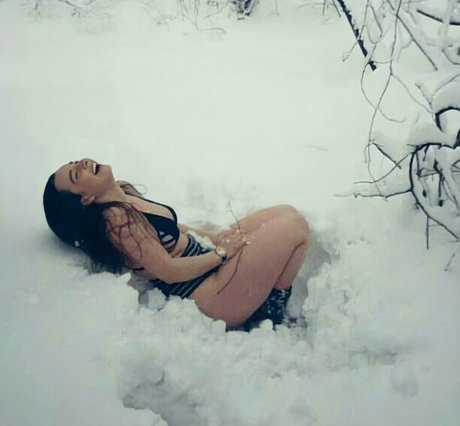 曲線美の赤毛OnlyFans ポルノ 写真