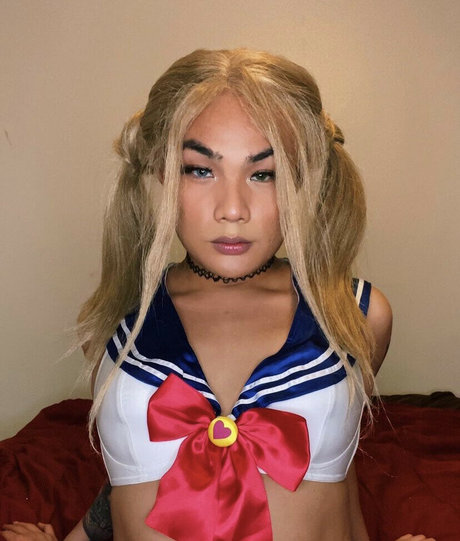 Asianahunee エロティック女優 画像