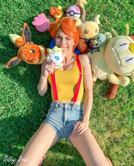 Rileyrosez セックスポルノスター 写真