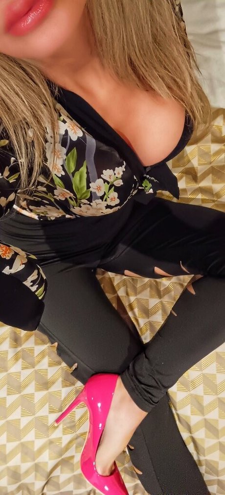 熟女ティーンOnlyFans ポルノグラフィック 画像