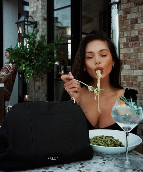 Alyssa Lynch ホット女優 写真