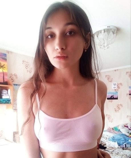 Yulia Sweet Girl ホットなポルノスター 画像