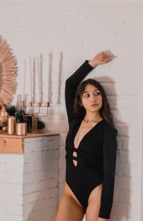 Yulia Sweet Girl ポルノスター 独占 画像