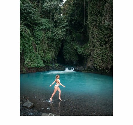 Shantel VanSanten 裸のモデル 写真