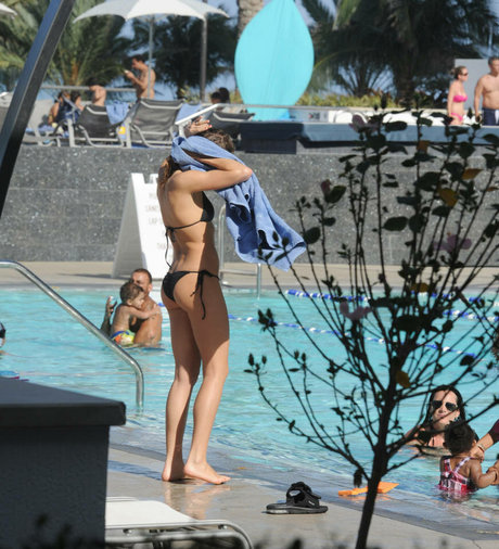 Shantel VanSanten セクシーモデル 写真