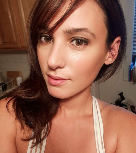 寝取られ異人種間OnlyFans アート裸 写真