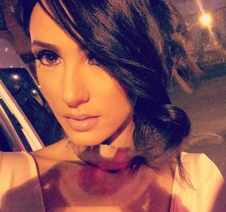 ブラック・ポーグ・オンリーファンズ アートポルノ 画像