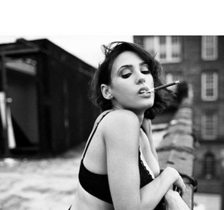 スターティーンオンリーファンズ アート裸 ギャラリー