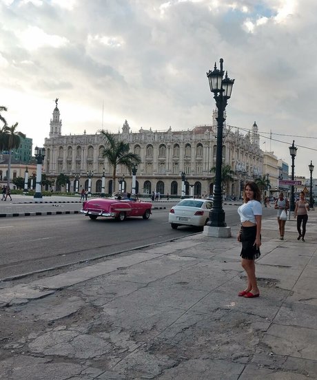 大学のOnlyFans 無料ヌード ギャラリー