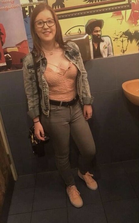 Bristol Girls ポルノスター ヌード 画像