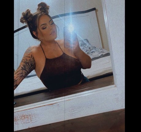 Lilly Zamora ポルノスター ギャラリー