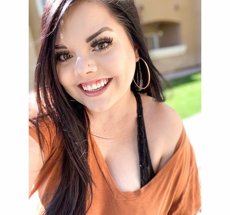 Lilly Zamora ポルノスター セックス 写真