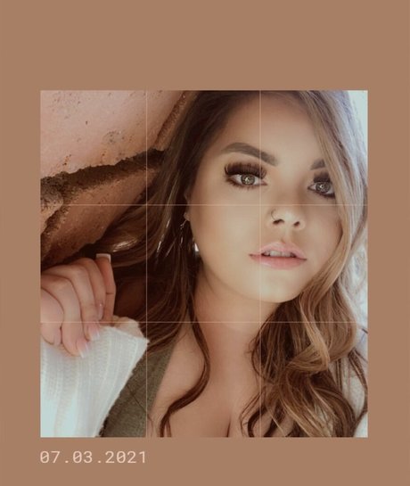 Lilly Zamora 最高のモデル 写真