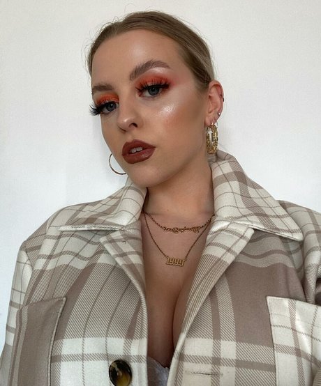 ボディビルダーカップルOnlyFans 無料xxx 写真