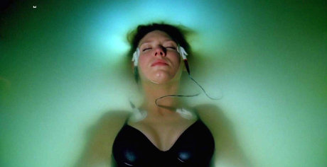 Anna Torv ヌードモデル 写真