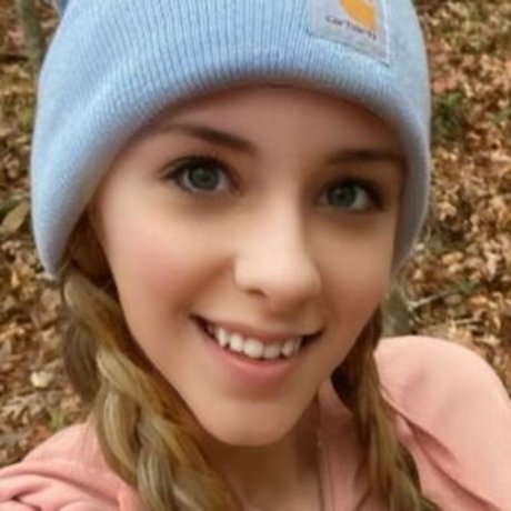 美しいロシアのOnlyFans 無料xxx 写真