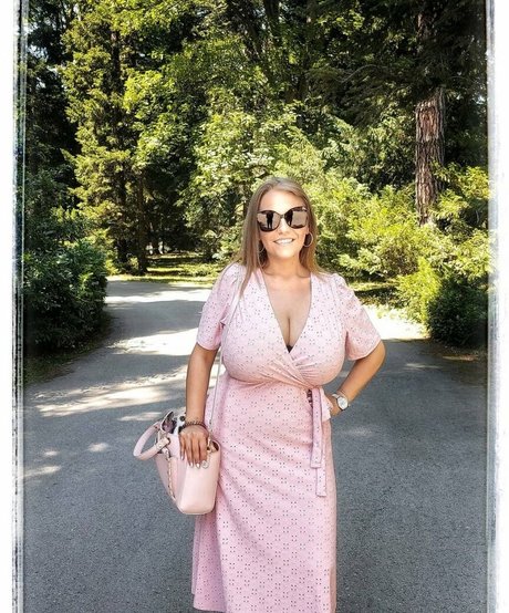 Stella Vulcheva ポルノモデル 写真