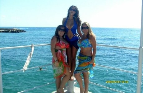 小柄なブロンドの熟女OnlyFans ヌード 写真