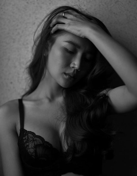 Watsamon セクシーモデル 写真