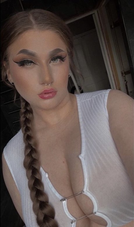 アジア人痴女OnlyFans アート裸 ギャラリー