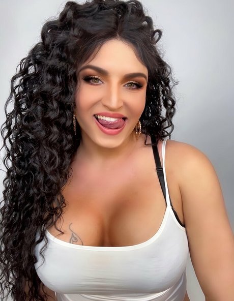 Brazilianhoneyy セクシーなスター 画像