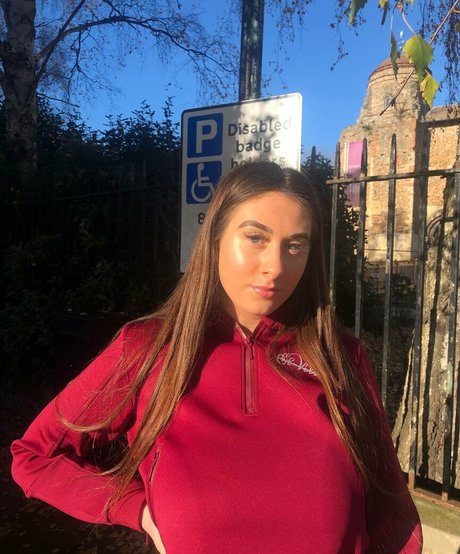 Soph Alice ポルノモデル 写真