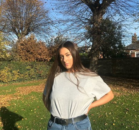 Soph Alice ポルノスター エロティック 画像