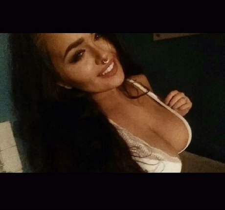 Megan Carys Gomer セックスポルノスター ギャラリー