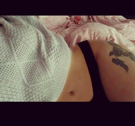 Megan Carys Gomer ポルノスター セクシー 画像