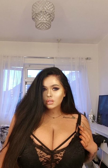 Megan Carys Gomer 完璧なモデル ギャラリー