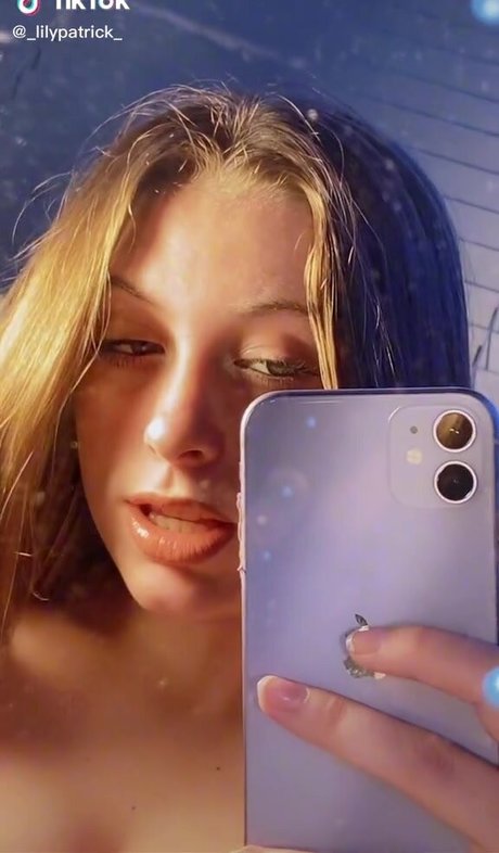 Lily Patrick ポルノスター セクシー アーカイブ