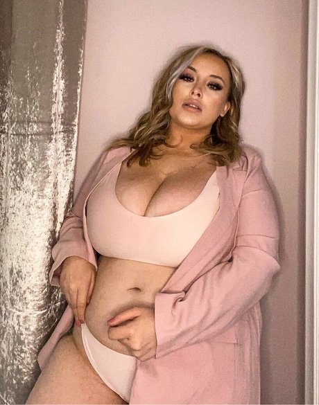 Smophs92 エロティックなスター 画像