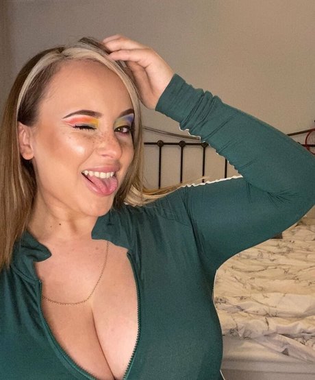 アジアのティーンオンリーファン ポルノ 画像