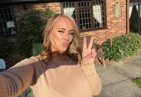 エボニートランスオンリーファンズ ポルノ 写真