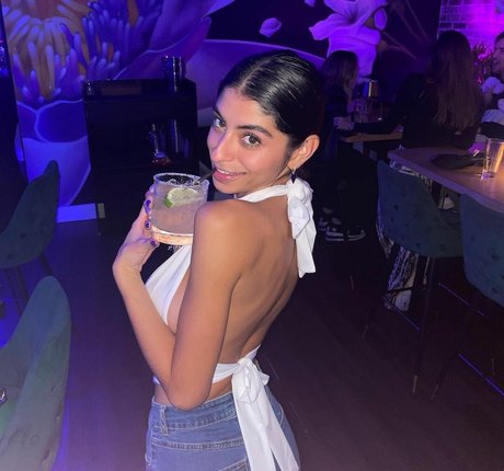 Antoenella スター 写真