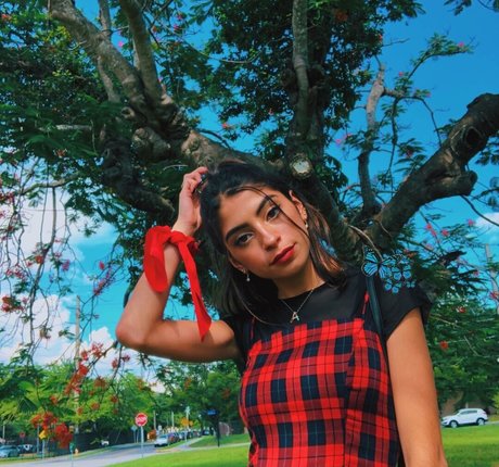 Antoenella 完璧なモデル 画像