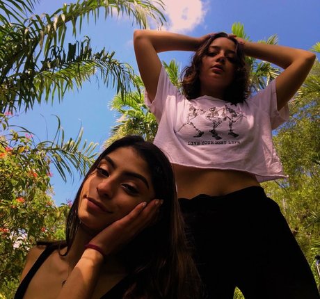 Antoenella 可愛いモデル ギャラリー